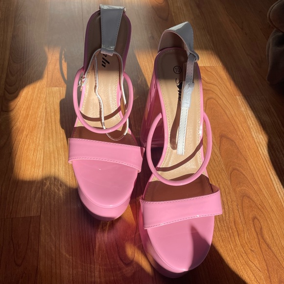 Barbie pink heels - Picture 3 of 11
